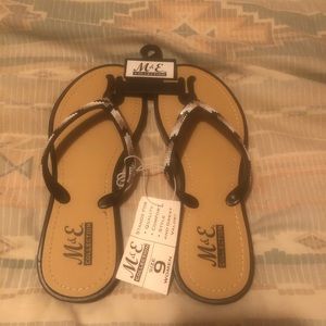 Ladies flip flops